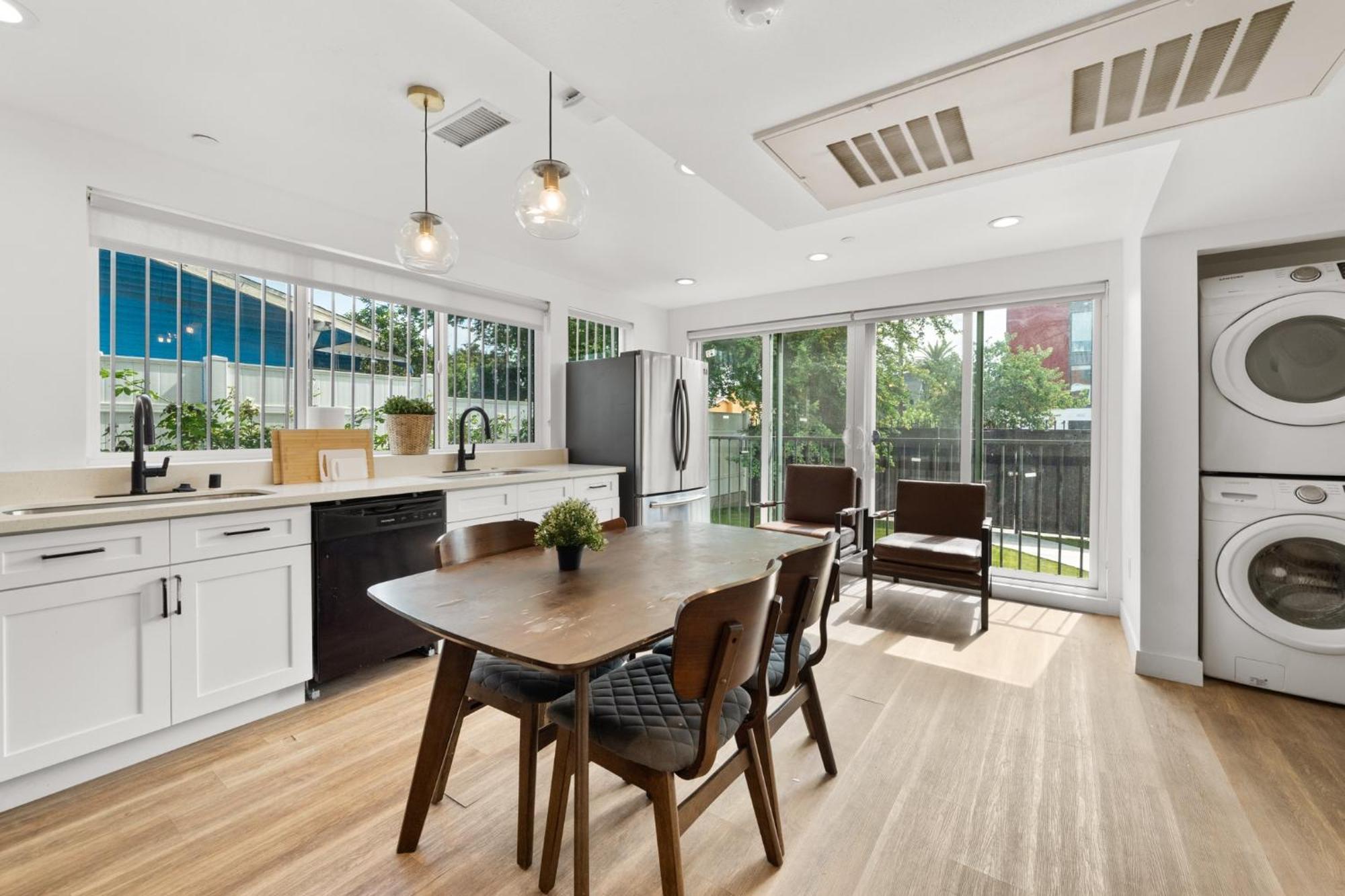 Modern Getaway In The Heart Of La Near Usc, Private Room With Share Living Room And Kitchen Λος Άντζελες Εξωτερικό φωτογραφία